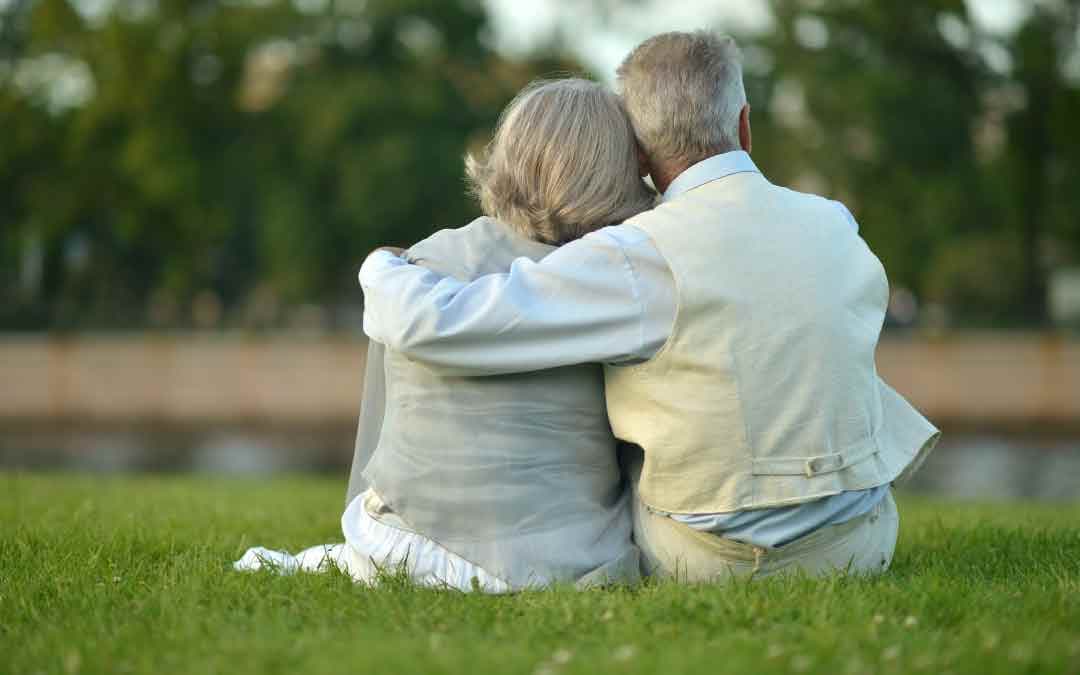 5 Ways To Deal With Loneliness At An Old Age