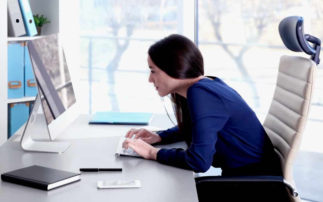 5 Bad Postures That Affect Work Performance