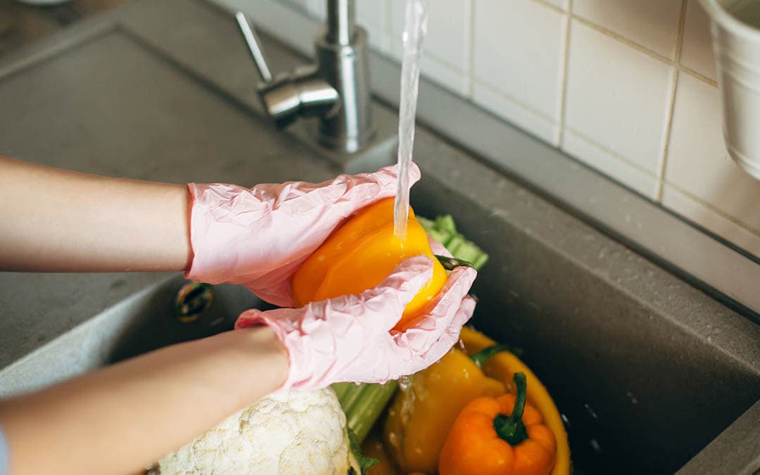 Here's How To Clean Your Groceries During The COVID-19 Pandemic